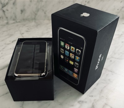 RARE Apple iPhone 1st Gen 8GB   MA712LL/A   Open Box, Never Used Or Activated