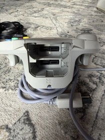 Sega Dreamcast Console BUNDLE HKT-3020 w/ Sonic Adventure! OEM controller & VMU!