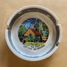 VINTAGE RETRO CAPTAIN COOK'S COTTAGE MELBOURNE SOUVENIR CERAMIC ASHTRAY