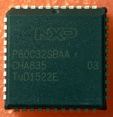 NXP / Philips - P80C32SBAA - 25 Stück - MCU 80C51 8-bit 256B 16MHz PLCC44 * NEU