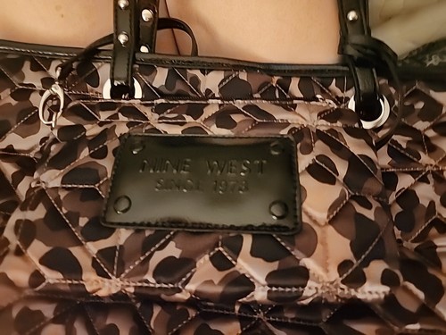 Nine West Brown Leopard Tote & Makeup Bag Over Night Tote Charm - Picture 9 of 9