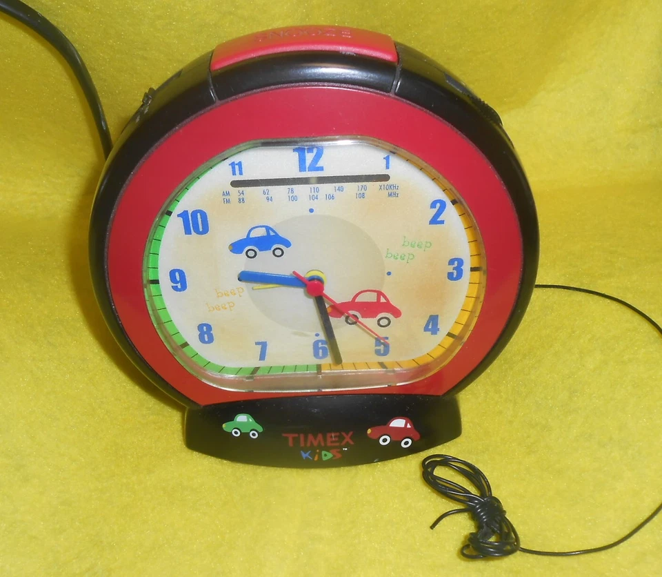 TIMEX KIDS - Night Light AM FM Alarm Clock Radio TK320B Missing Battery Cover - Image 3 of 4