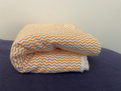 Joann Orange White Flannel Chevron 5.5 Yards x 40” NEW Quilting Crafts - Picture 2 of 2