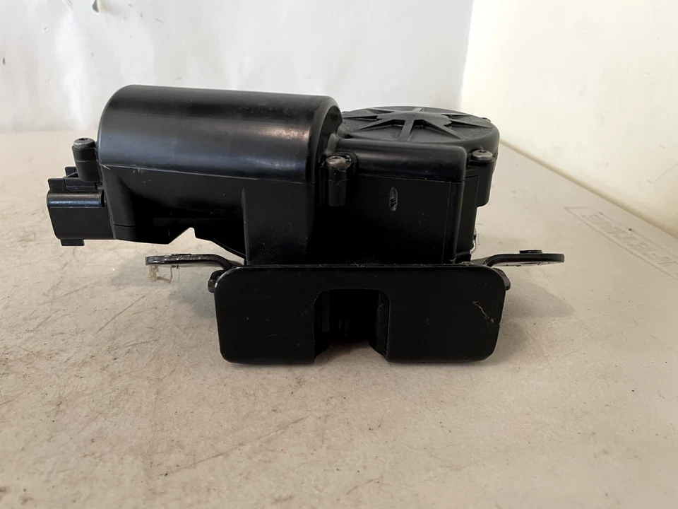 Buick Enclave 2013 puerta levadiza eléctrica cerradura puerta trasera 13581405  Foto 4 de 4