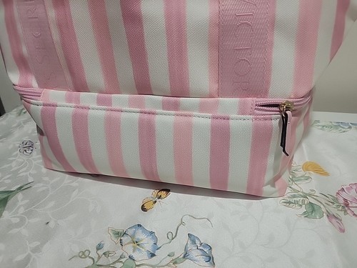 👀》🔥 Victoria’s Secret XL Iconic Pink & White Stripe Beach Cooler Tote Bag 🆕️ - Picture 10 of 24
