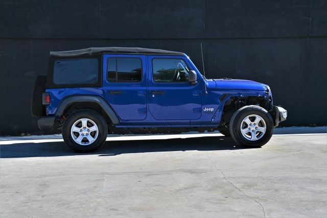 2018 Jeep Wrangler Unlimited All New Sport S Sport Utility 4D thumbnail 6