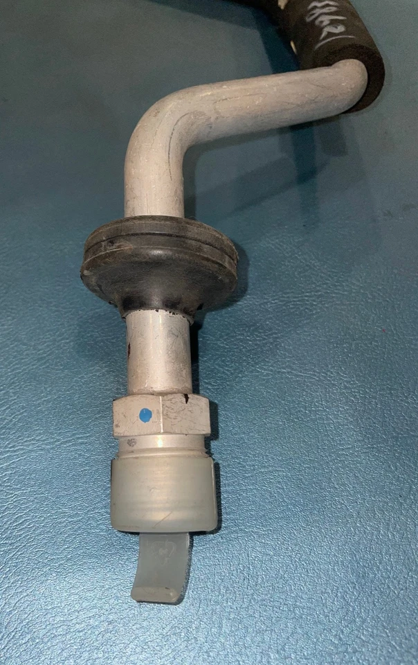 Línea de tubería de refrigerante MBZ - 129-830-31-15 - para SL500 y SL600 1998 - 2002 Foto 4 de 4