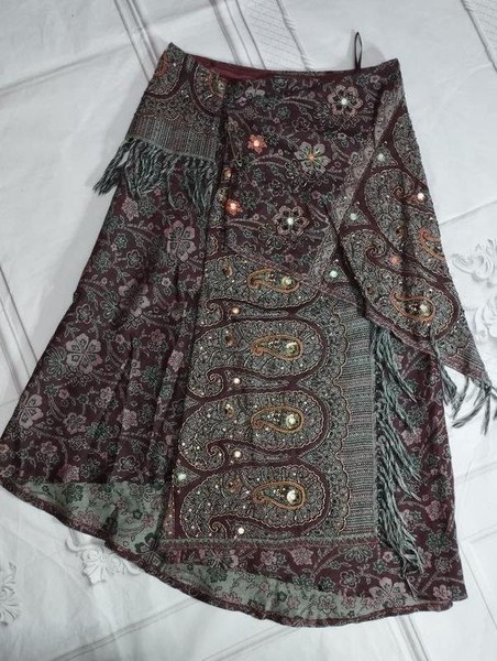 Women Orwell Skirt Burgundy Wool 38 / M / 46