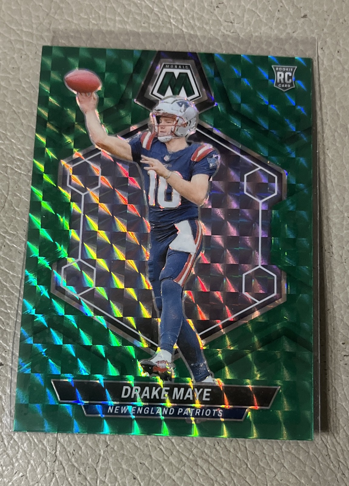 2024 Panini Mosaic - Rookies Drake Maye #303 Green Mosaic Prizm (RC)