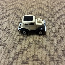 Vintage Micro Machines 1932 Ford Vicky Deluxe Off White 1.25 Vehicle Galoob 1989