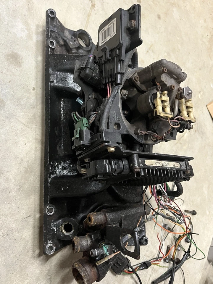 1998 Volvo Penta 5.0-5.7 SBC Aluminum Intake Manifold +Throttle Body,Ecm OEM - Image 3 of 4