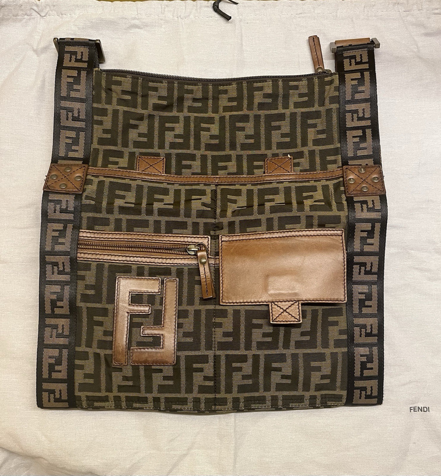 Borsa a tracolla Fendi in tela monogram