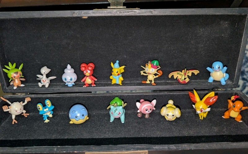 Pokemon Battle Ready Jazwares Collectibles (16 Total) With Rare Pikachu