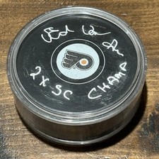 2017-18 Fanatics Under Wraps NHL Series 1 Autographed Hockey Puck 15