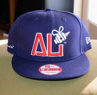 Muhammad Ali BEE Snap Hat Foundation Hologram 2012 New Era 950 RARE Cap