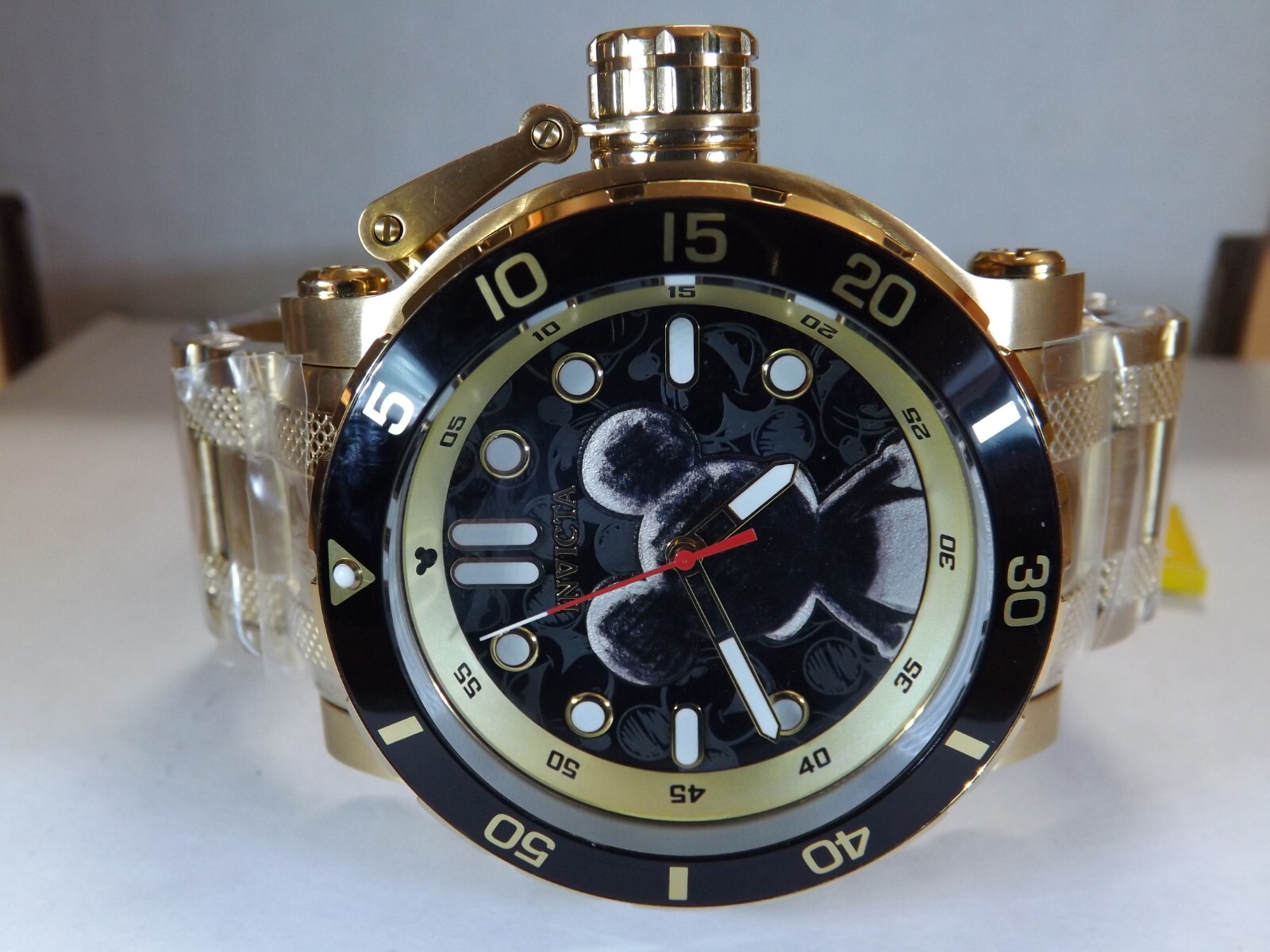Invicta Disney Mens Mickey Mouse Watch Special Edition Model