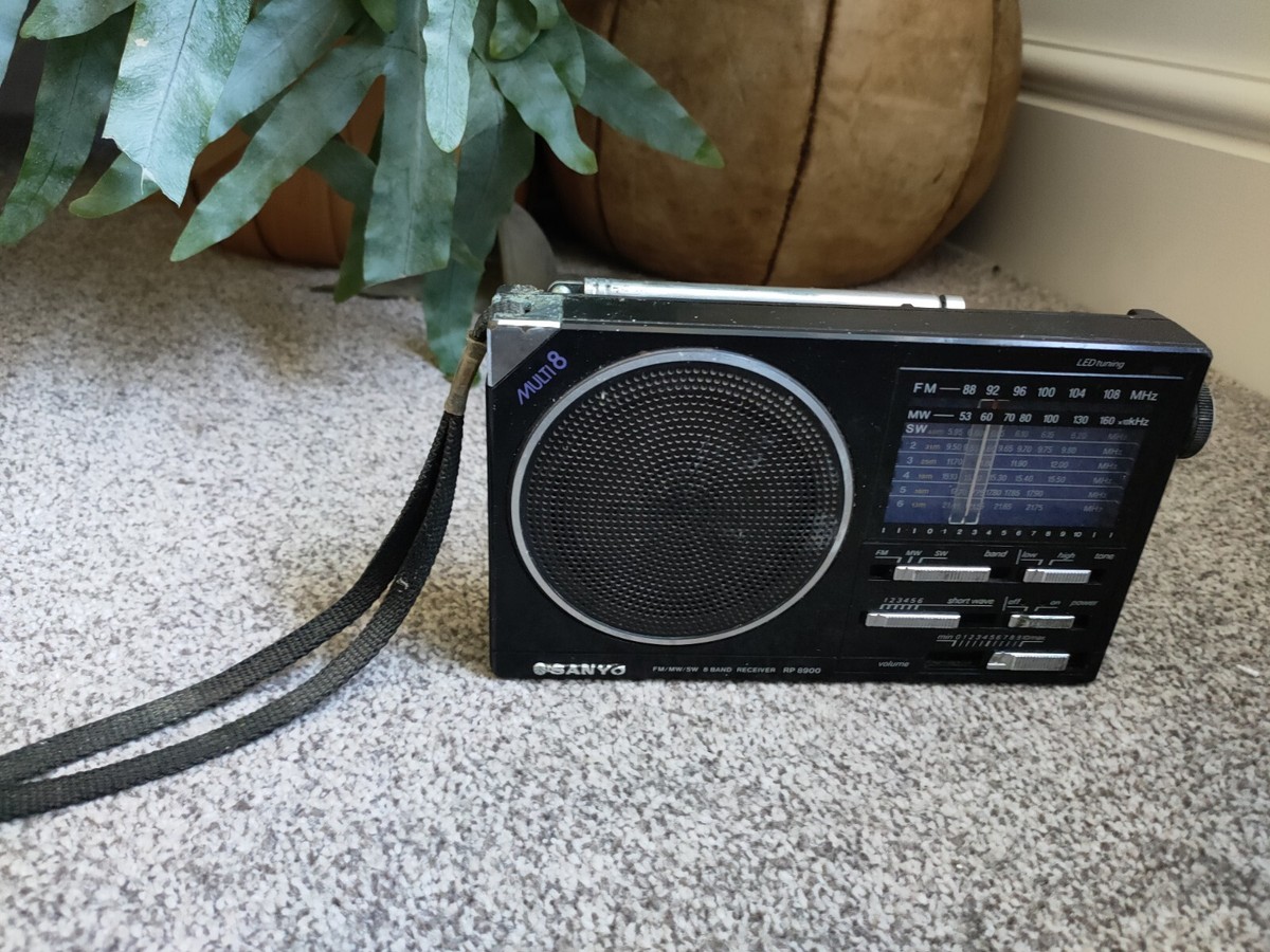 Rare Retro Sanyo RP-8900 Multi 8 FM/MW/SW 8 Band Receiver Radio