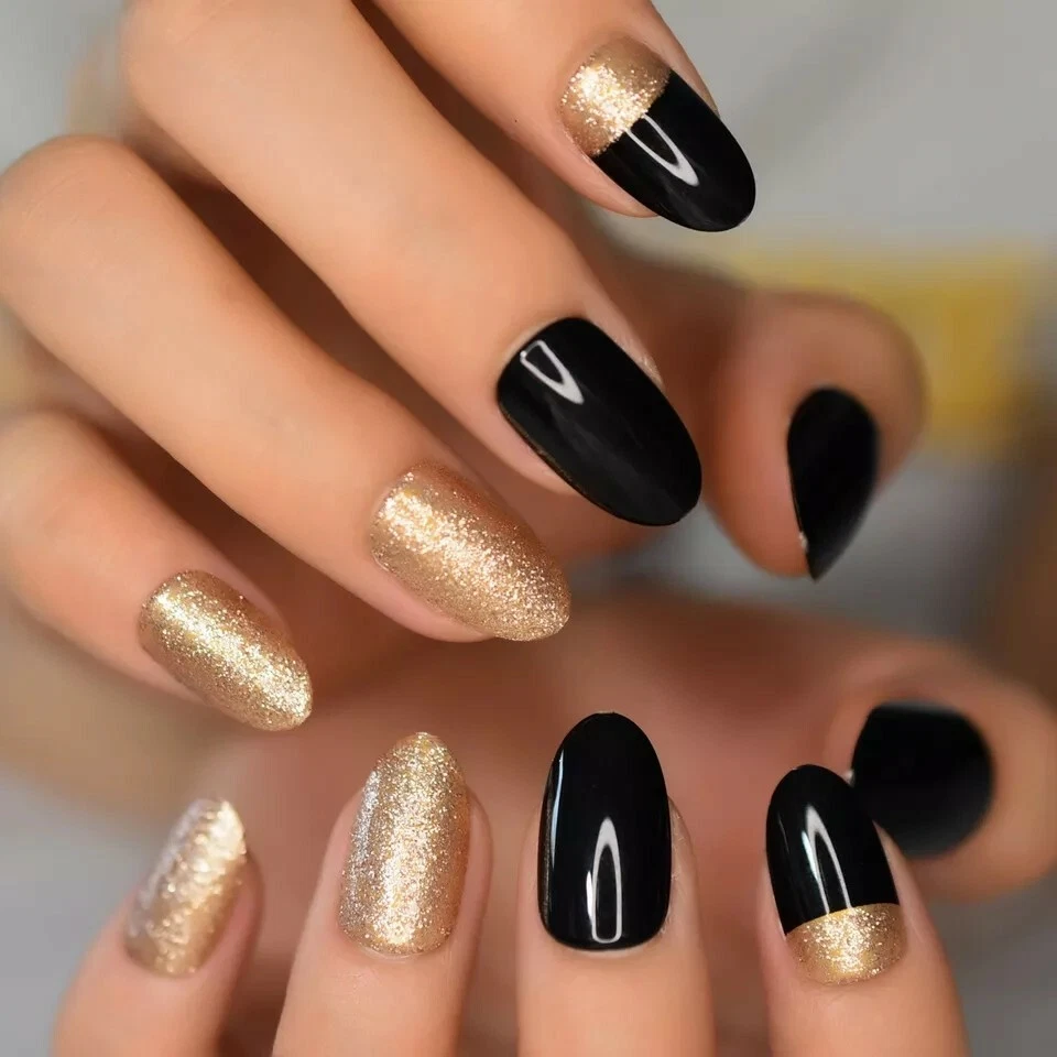 19 Trending Black and Gold Nails in 2024 for Inspiration - Zohna