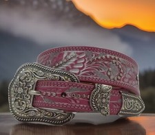 Justin SAMATHA TAPER Pink Leather Belt Size 28 NWT C20437 List 65 Rare Find