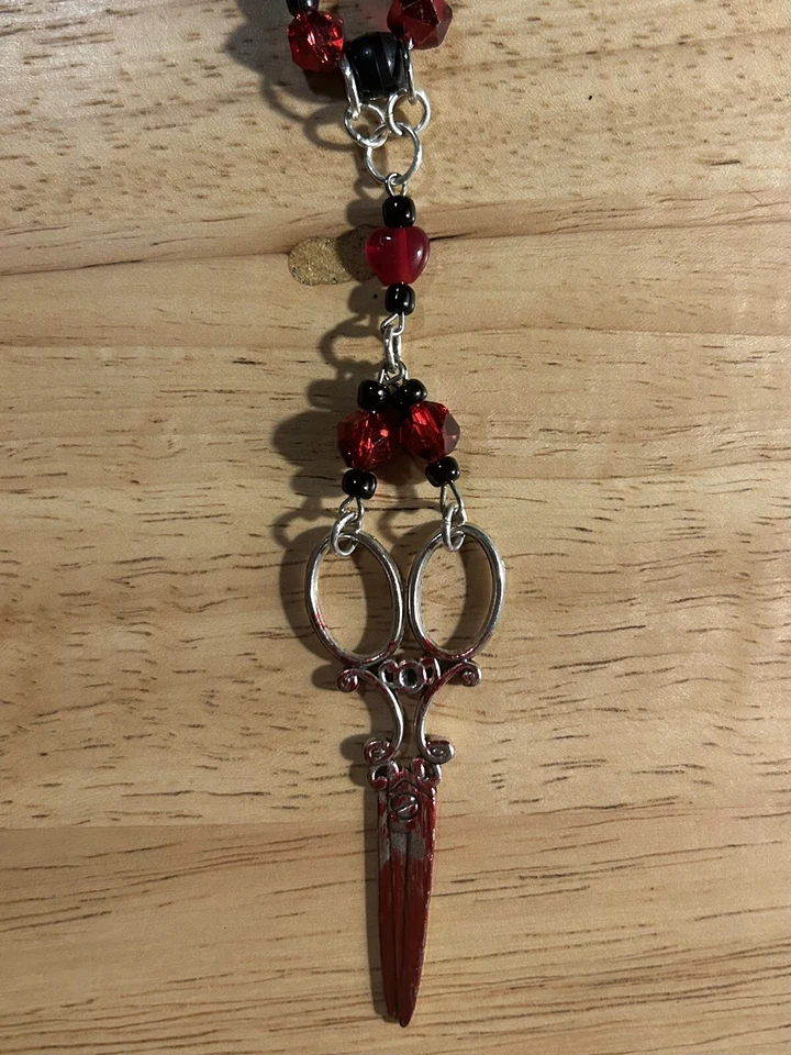 Collar gótico rojo/negro imitación rosario 19 pulgadas hecho a mano joyería con cuentas Kandi Foto 2 de 2