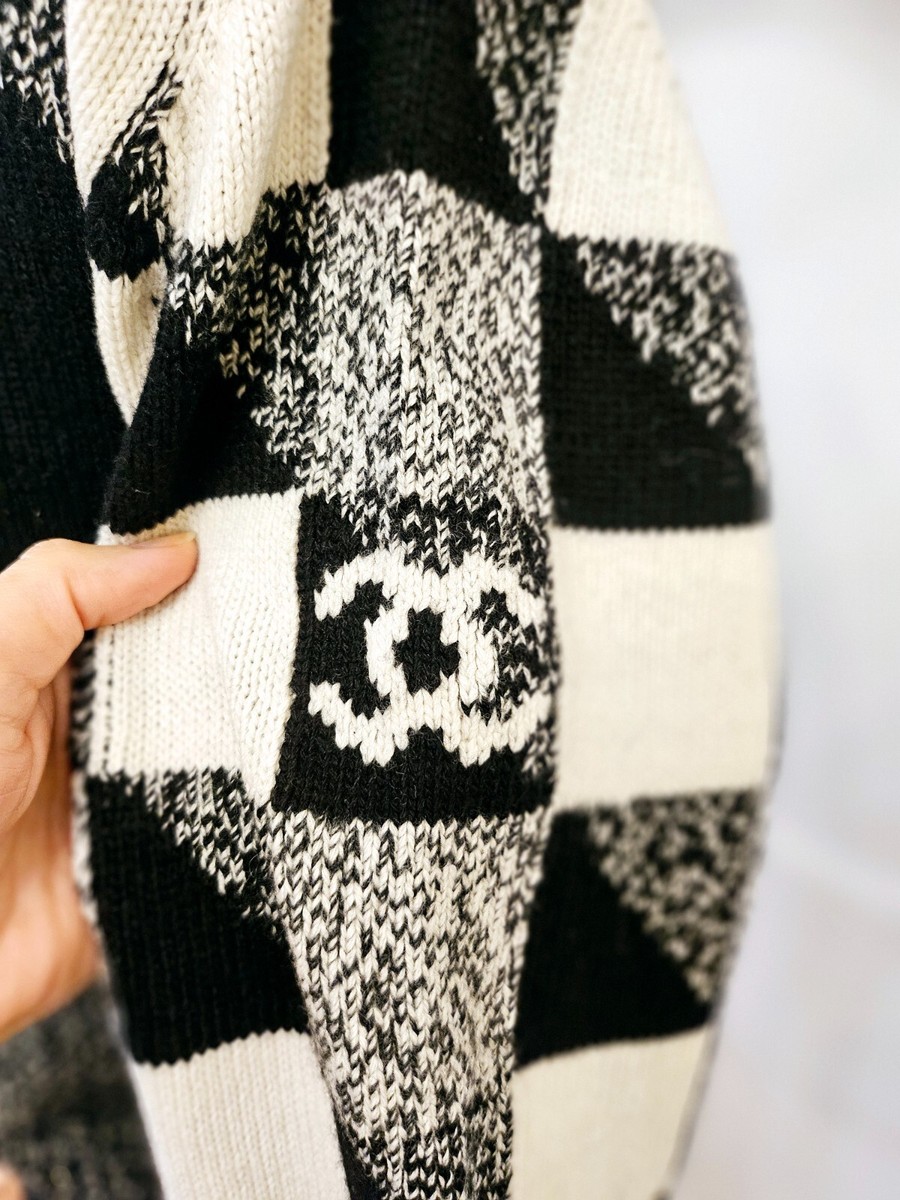 NWT CHANEL 2022 Coco Neige 22N Zip-up Cashmere Cardigan, Black