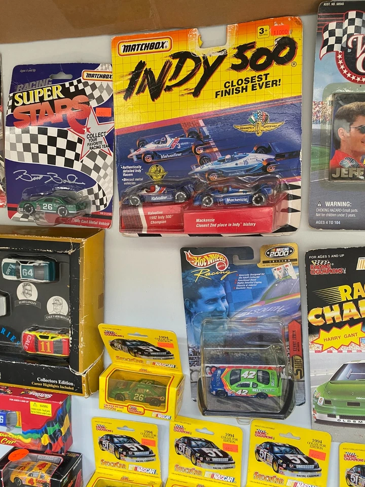 bonecos antigos Nascar diecast 1/64 20+ carros vencedores círculos campeões de corrida - Imagem 3 de 4