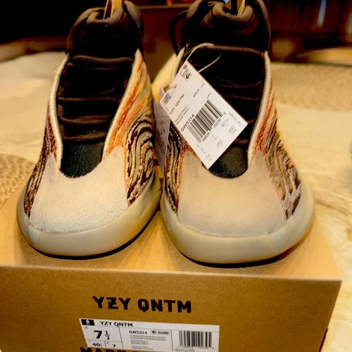 Size 7.5 - Adidas Yeezy Basketball Quantum