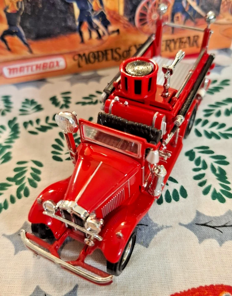 Matchbox Modell YFE09- 1932 Ford AA OPEN CAB mit  OVP - Bild 3 von 4