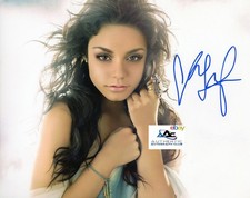 VANESSA HUDGENS AUTOGRAPH SIGNED 8x10 PHOTO HIGH SCHOOL MUSICAL GIGI JOURNEY COA