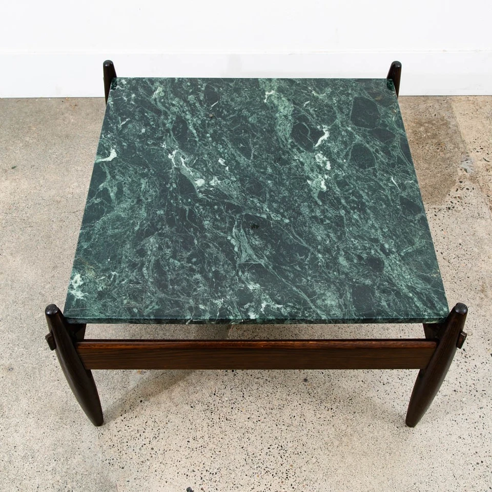 Mesa de centro moderna Mid Century cuadrada verde mármol base roble Sergio Rodrigues Foto 2 de 4
