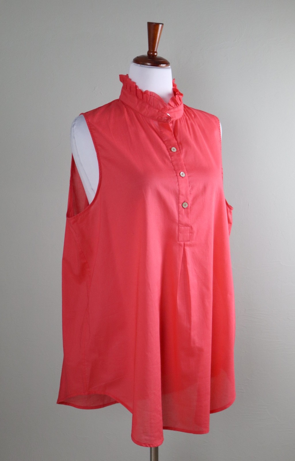 TUCKERNUCK $148 Solid Ruffle Collar Sleeveless Sh… - image 2