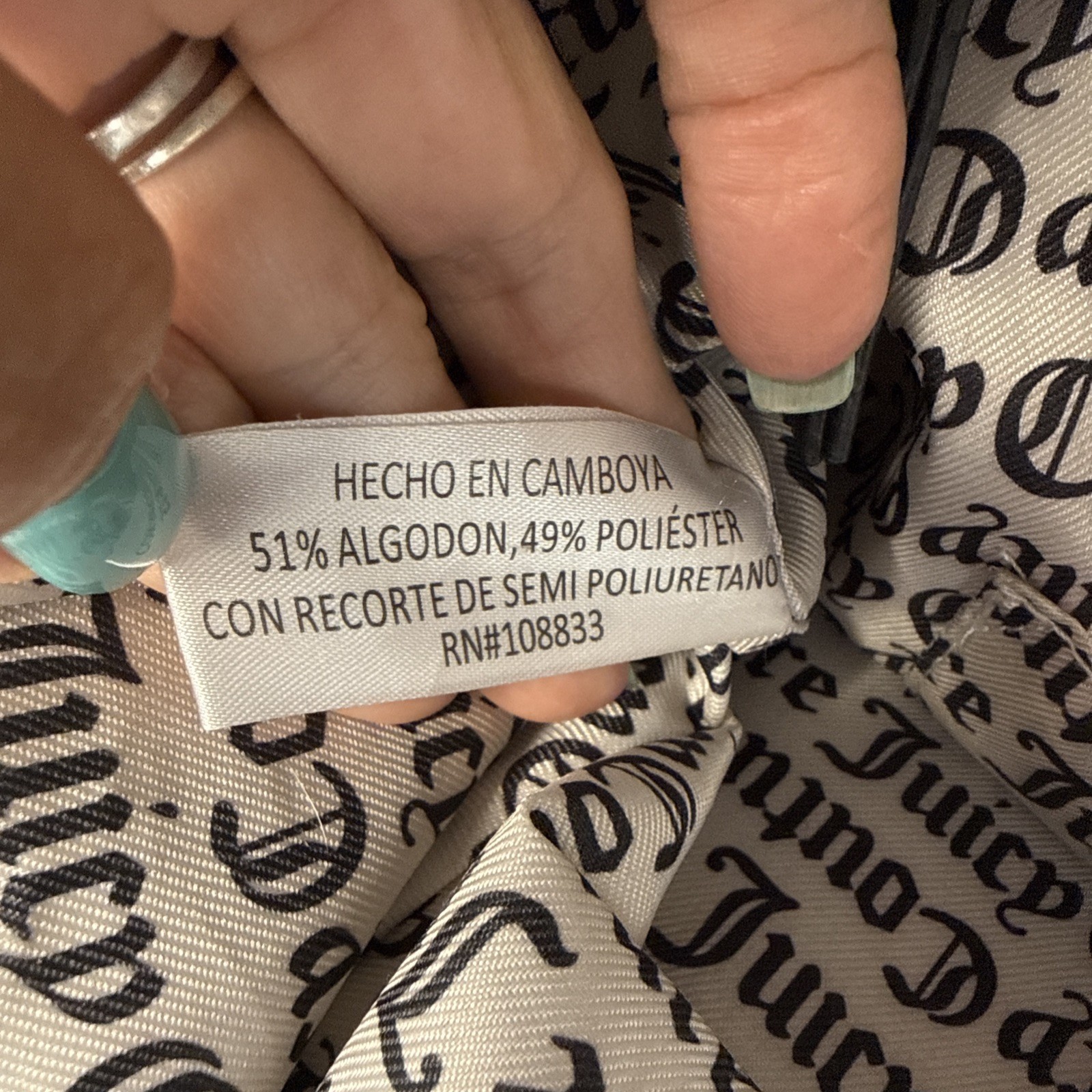 Juicy Couture Black Label Weekender Gothic Script  Duffle Bag Black/Cream READ image 7