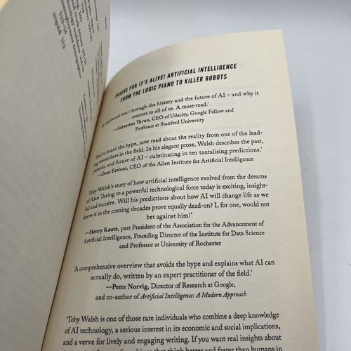 2062 The World that AI Made SIGNED by Author Toby Walsh paperback book 2018 - 第 12/12 張圖片