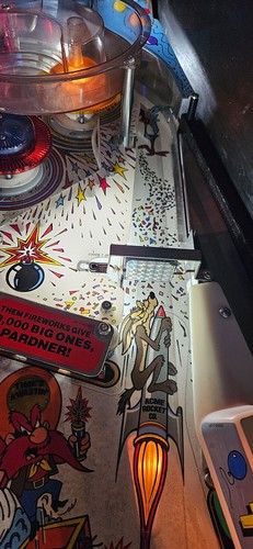 BUGS BUNNY'S BIRTHDAY BALL Pinball Machine - Bally 1990 - 2112 - Picture 10 of 21