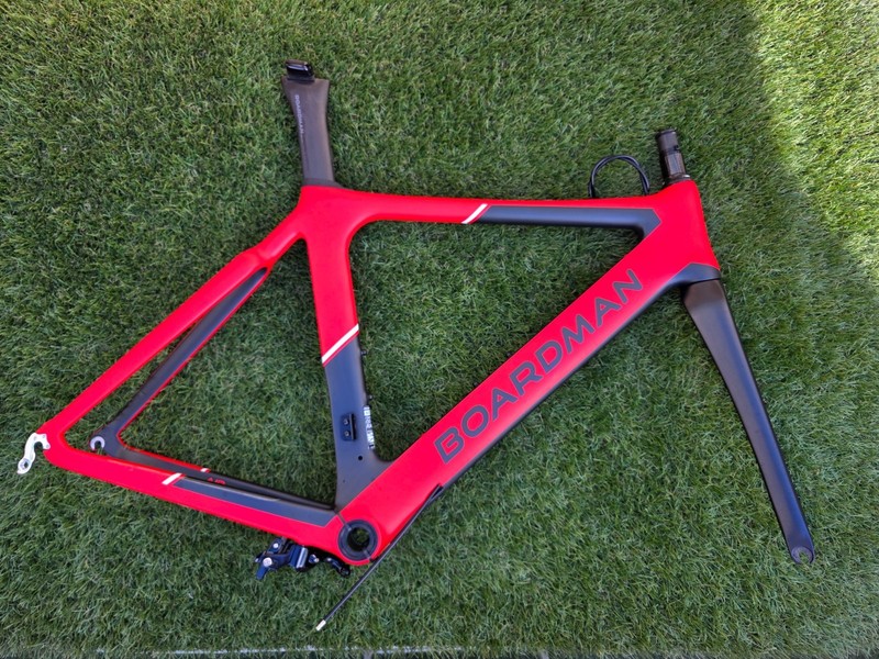 Boardman Air 9.4 Carbon Frameset, Medium, Rim Brake, Di2 compatible, Brand New!