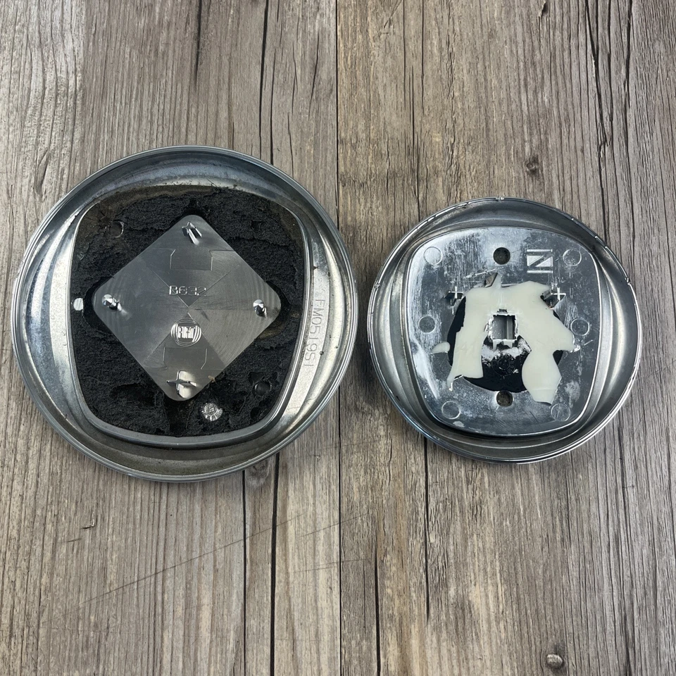 2012-2017 FIAT 500L 500L Front Rear Emblem Trunk Lid Hood Hatch Logo Badge OEM - Image 2 of 4