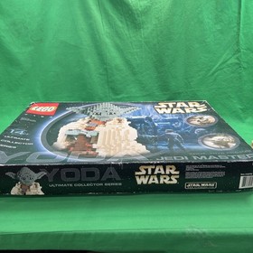 RETIRED Star Wars YODA Jedi Master 2002 Lego 7194 Ultimate Collector Series