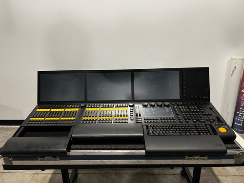 MA Lighting grandMA2 Full with Road Case and casters, Used