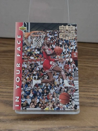 1992-93 UPPER DECK MICHAEL JORDAN TWO-TIME SLAM DUNK CHAMPION 1987-1988 CARD 453