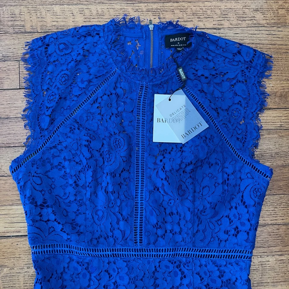 NWT Bardot Lace Sheath Women’s Size 6 Cocktail Dress Cobalt Blue - Image 4 of 4