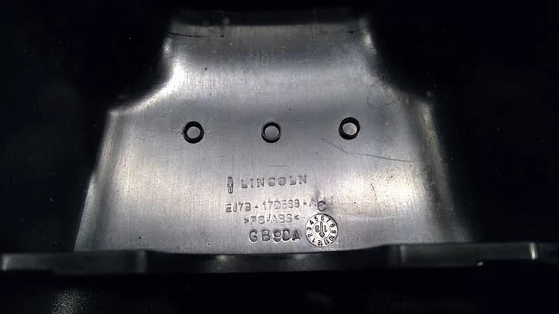 Consola de montaje de reposabrazos Lincoln MKC 2015-2019 OEM FJ7Z-7806024-AA Foto 3 de 4