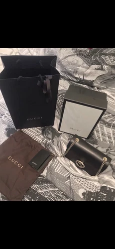 Borsa pochette Gucci ad incastro in pelle nera con catena SS22 più economica di RP: £ 1225