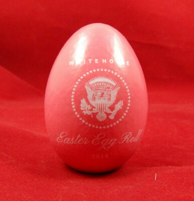 2018 WHITE HOUSE EASTER EGG ROLL WOOD PINK EGG AUTO SIGNATURES OF THE TRUMP'S