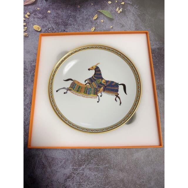 hermes plates horses