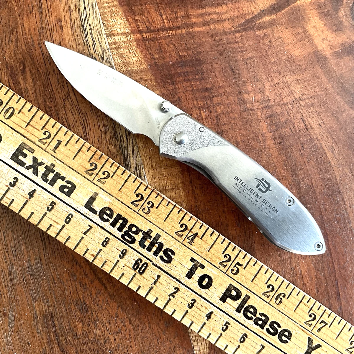 BUCK ナイフ　チタニウム　未使用コレクション Buck Titanium Handle Pocketknife Collectible Modern Factory