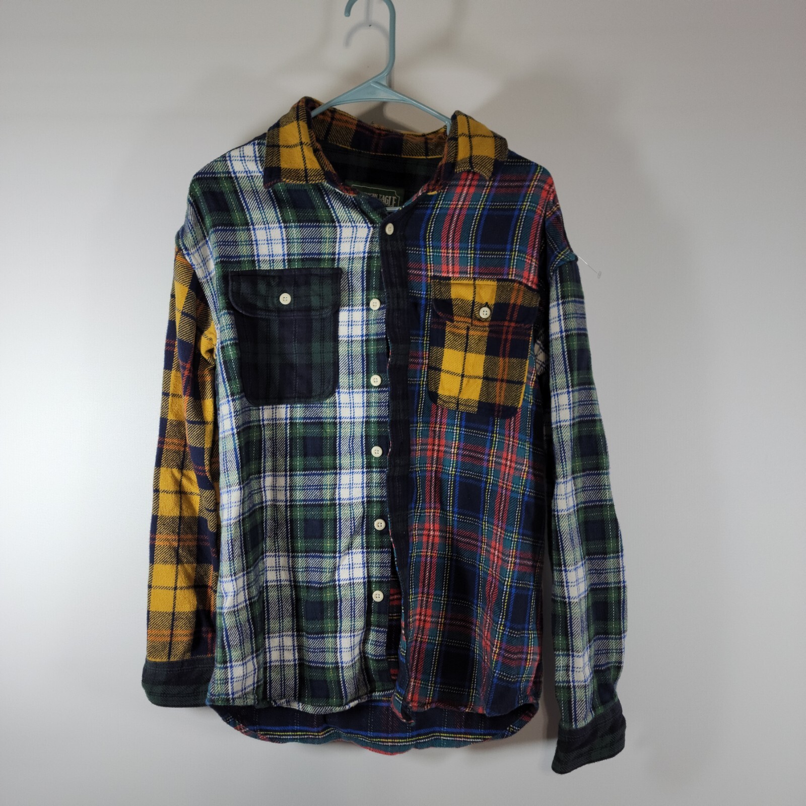 Mens American Eagle Classic Fit Plaid Harlequin Multicolor Flannel Shirt Small