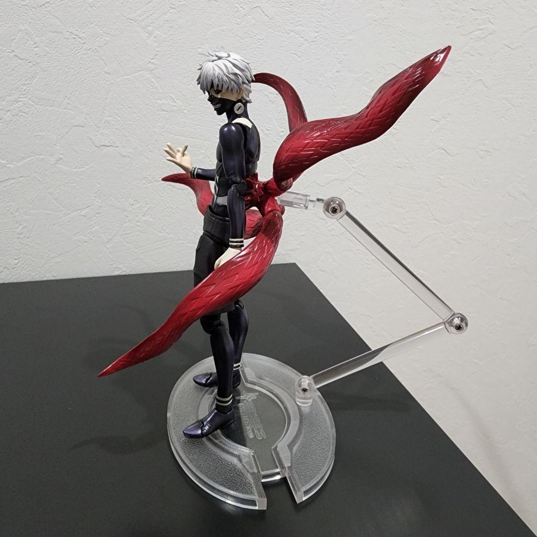 Ken Kaneki Medicos Super Action Statue Awakened ver. Tokyo Ghoul Action