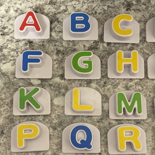 Leap Frog Fridge Phonics Magnetic Alphabet ABC School Yellow Bus Letters -WORKS - Picture 3 of 10