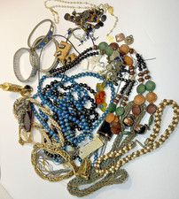 Vintage Costume Jewelry Grab Bag Lot 1lb 6 oz Necklaces Beads Craft Resale
