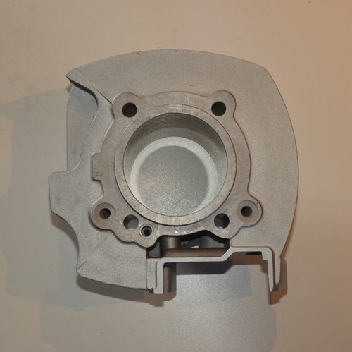 Ducati Monster M620 620 Supersport SS Cylindre vertical / Vertical Cylinder - Picture 6 of 7
